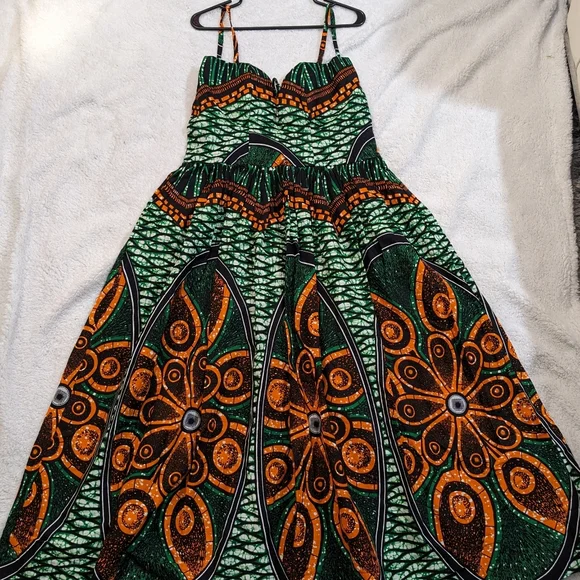 Dresse - Picture 3 of 6